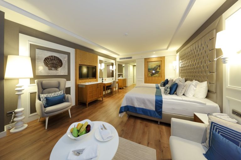 sueno_hotels_deluxe_room_deluxe_room1jpg